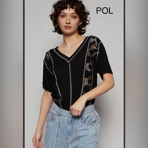 BP212-9🖤🤍POL pristine Black v-neck top w/lace insets+white trim short sleeves!